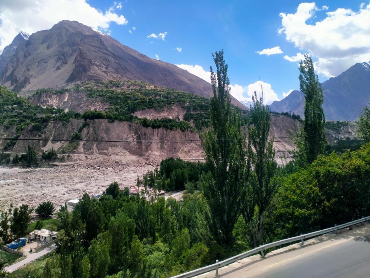 Ganish Inn Hunza Karimabad  Exterior foto